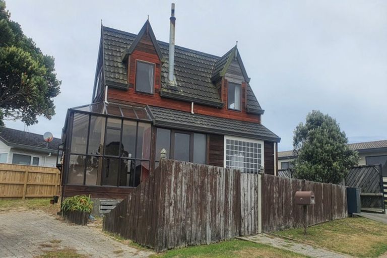 Photo of property in 1/6 Jasmine Grove, Maungaraki, Lower Hutt, 5010