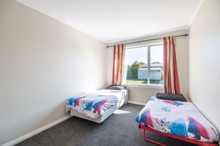 Photo of property in 30 Dickson Crescent, Hornby, Christchurch, 8042