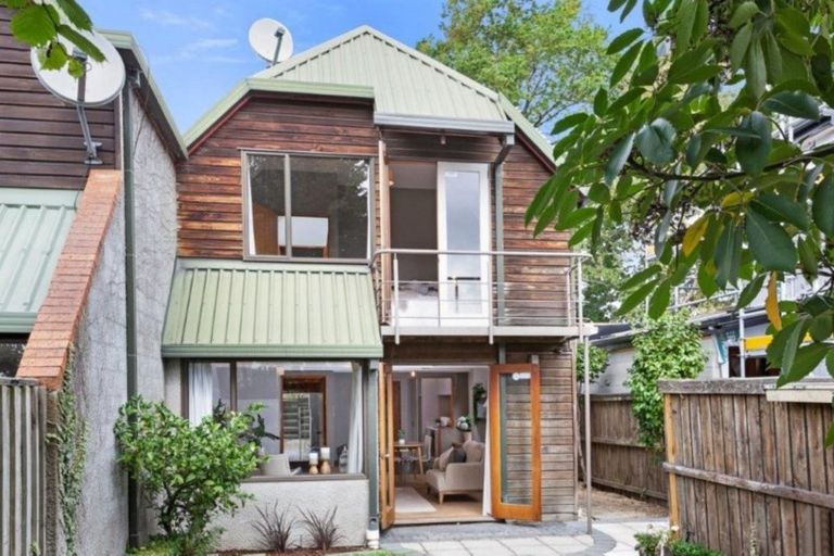 Photo of property in 1/20 Bristol Street, St Albans, Christchurch, 8014