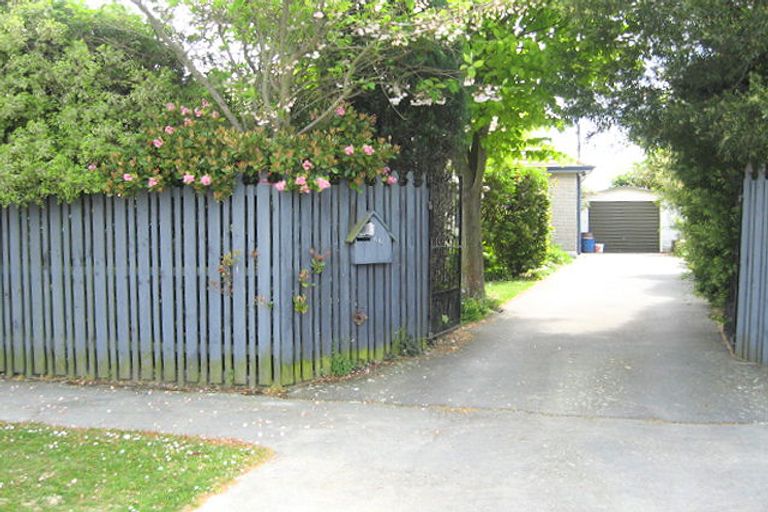 Photo of property in 60 Lambeth Crescent, Redwood, Christchurch, 8051