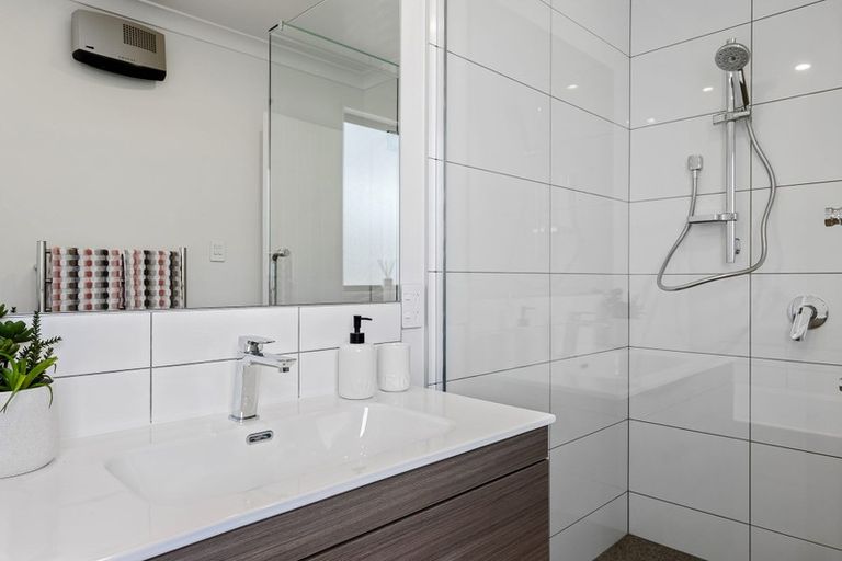 Photo of property in 14 Pembrook Close, Rangiora, 7400