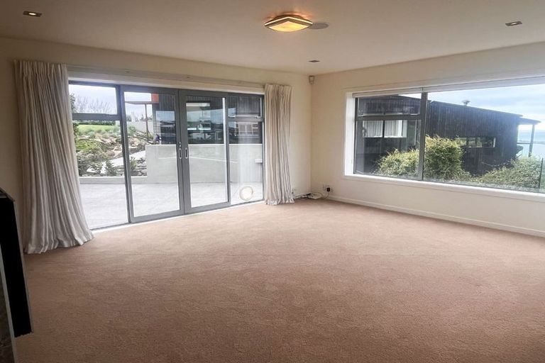 Photo of property in 15 Drayton Drive, Mount Pleasant, Christchurch, 8081