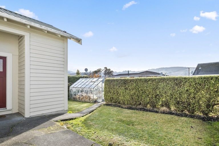 Photo of property in 194 Gladstone Road, Dalmore, Dunedin, 9010