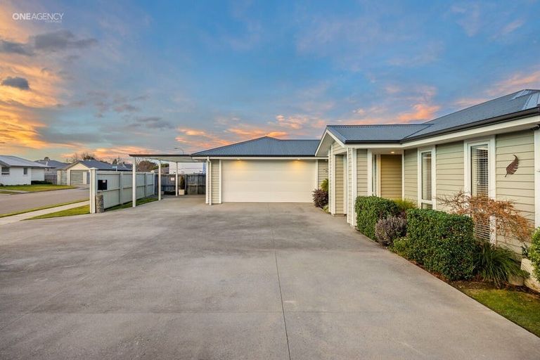 Photo of property in 33 Tripoli Street, Rangiora, 7400