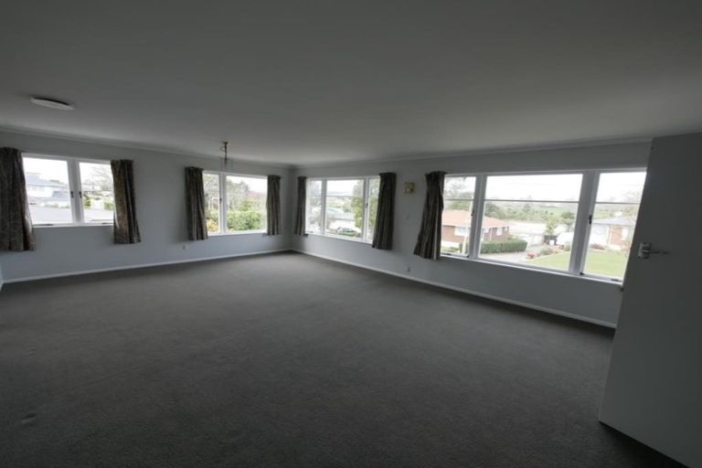 Photo of property in 10 Gills Avenue, Papakura, 2110
