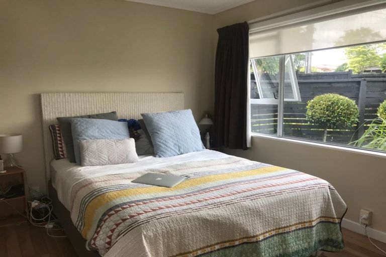 Photo of property in 121 Rangatira Road, Beach Haven, Auckland, 0626