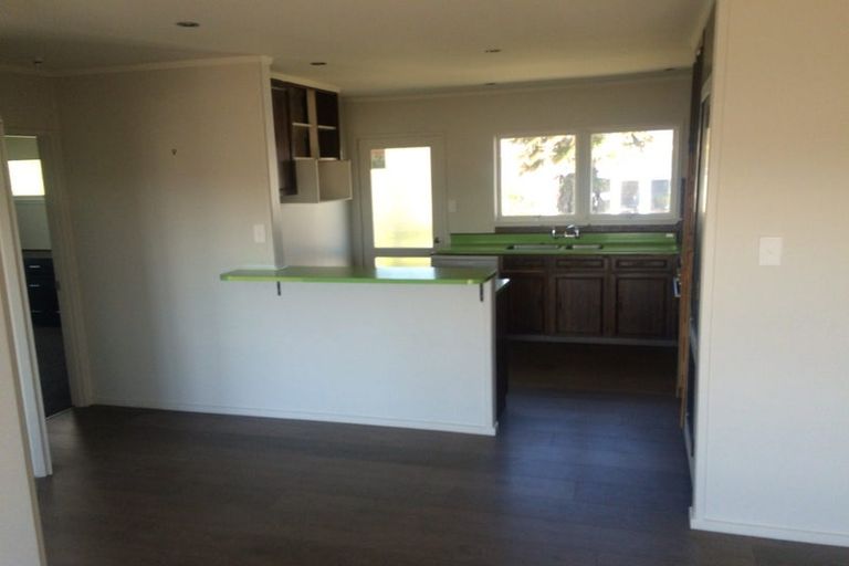 Photo of property in 579 Great South Road, Rosehill, Papakura, 2113