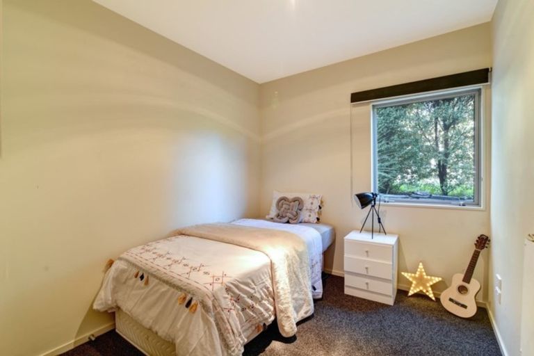 Photo of property in 14b Mckerrow Place, Sunshine Bay, Queenstown, 9300