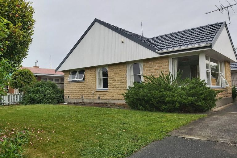 Photo of property in 35 Carruthers Street, Ilam, Christchurch, 8041