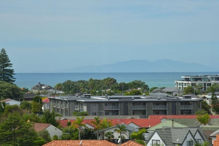Photo of property in 21 West Hoe Heights, Orewa, 0931