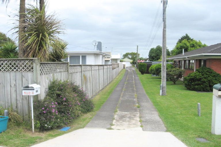 Photo of property in 106b Beach Road, Pahurehure, Papakura, 2113