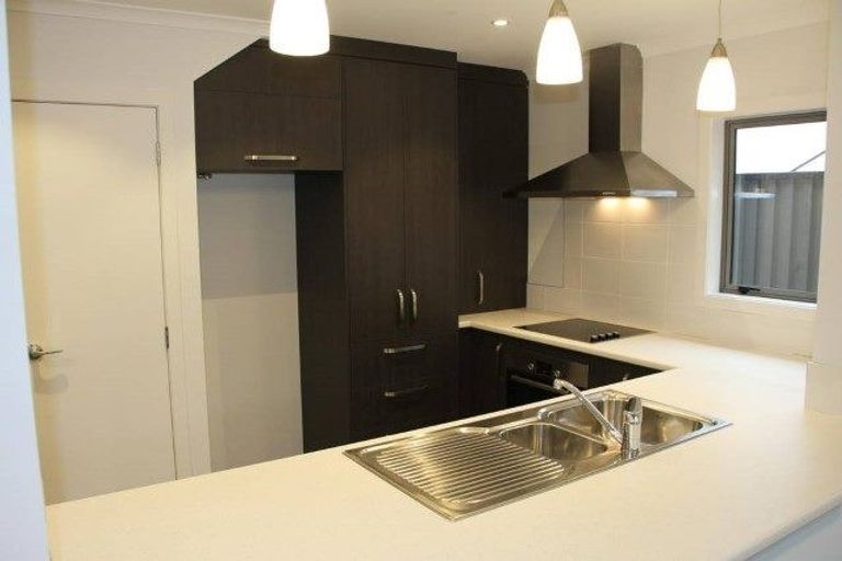 Photo of property in 2/42 Charlemont Street, Whitiora, Hamilton, 3200