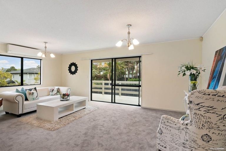 Photo of property in 2/47 Lavery Place, Sunnynook, Auckland, 0632