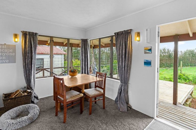 Photo of property in 101 Forest Lakes Road, Otaki, 5583