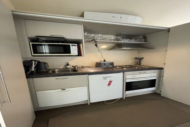 Photo of property in 11 Coronation Street, Belmont, Auckland, 0622