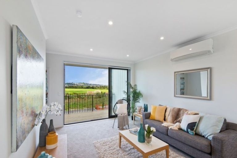 Photo of property in 17 Bonnette Road, Flat Bush, Auckland, 2019