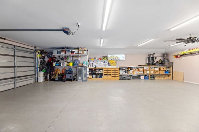 Photo of property in 20 James Hight Drive, Halswell, Christchurch, 8025