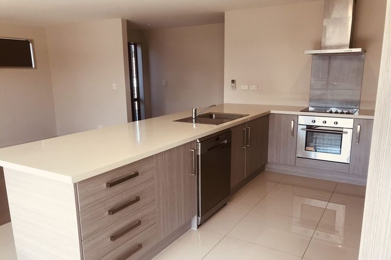 Photo of property in 12 Isabella Drive, Pukekohe, 2120