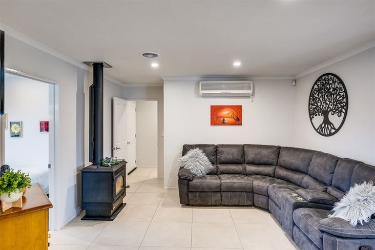 Photo of property in 1 Hyde Place, Taradale, Napier, 4112