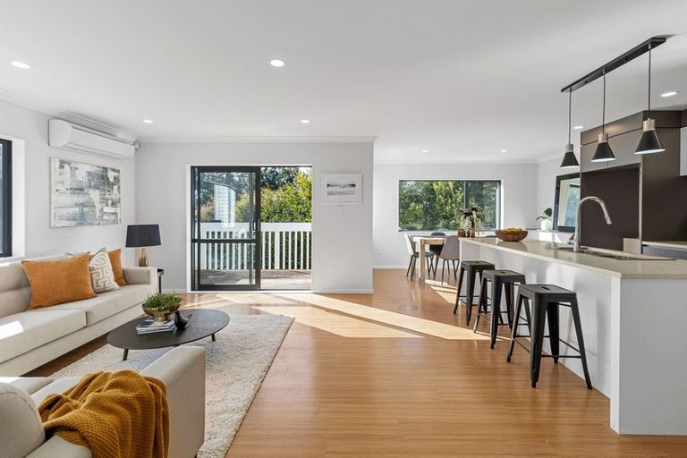 Photo of property in 16a Dalmeny Close, Murrays Bay, Auckland, 0630