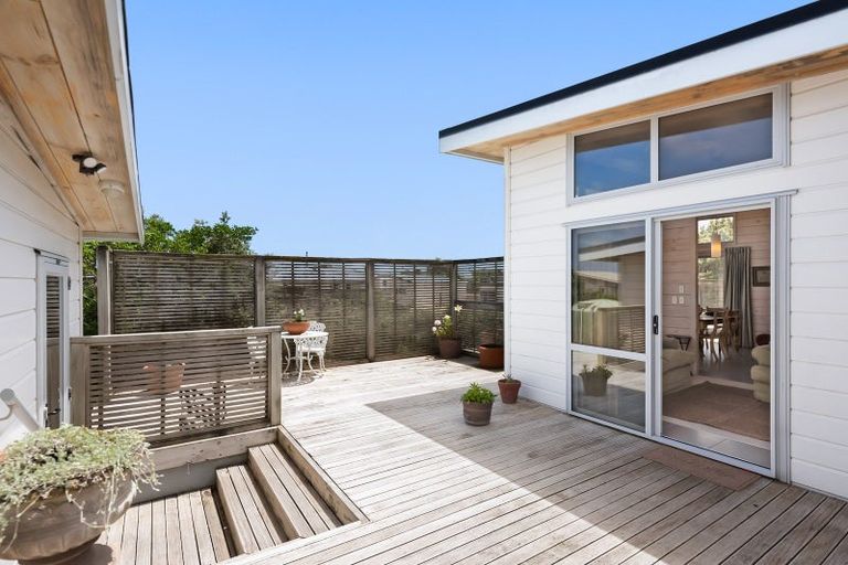 Photo of property in 9 Via Aroha, Waitarere Beach, Levin, 5510