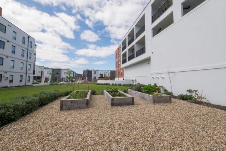 Photo of property in 117/81 Mapou Road, Hobsonville, Auckland, 0616