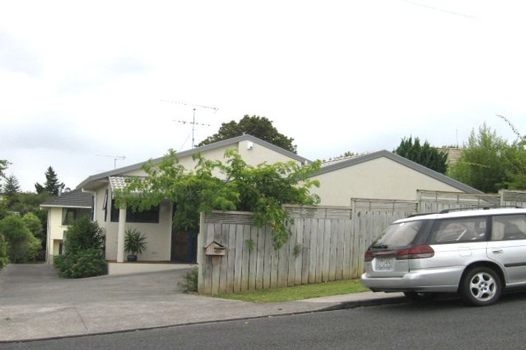 Photo of property in 1/49 Gordon Avenue, Forrest Hill, Auckland, 0620