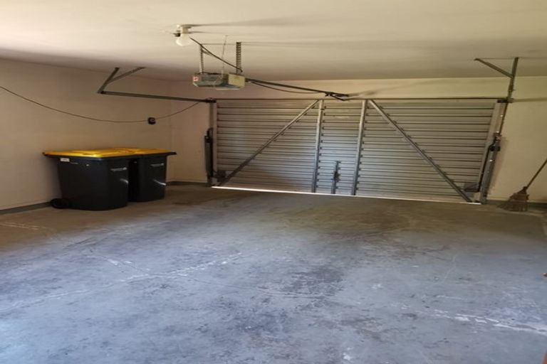 Photo of property in 100 Tilford Street, Woolston, Christchurch, 8062