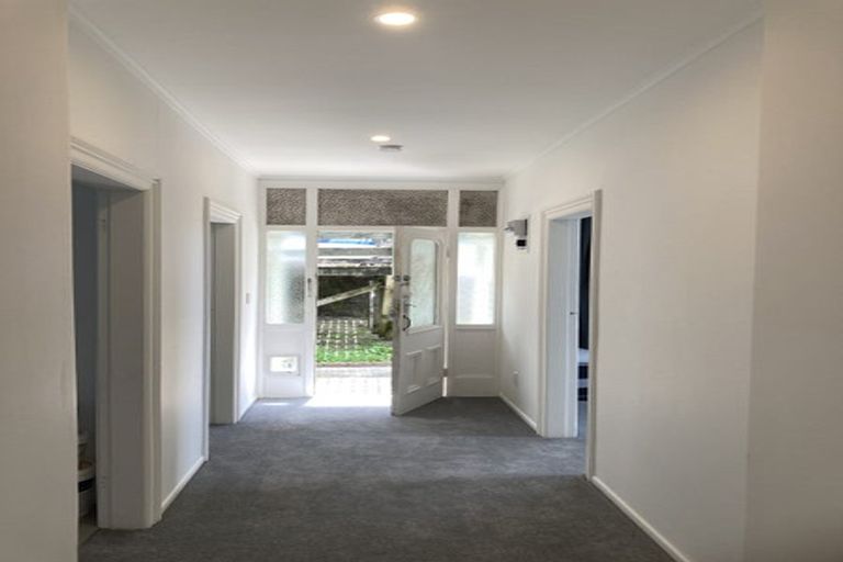 Photo of property in 77 Duncan Terrace, Kilbirnie, Wellington, 6022