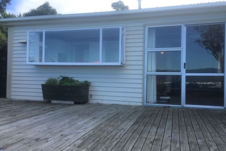 Photo of property in 30 Singers Road, Korokoro, Lower Hutt, 5012