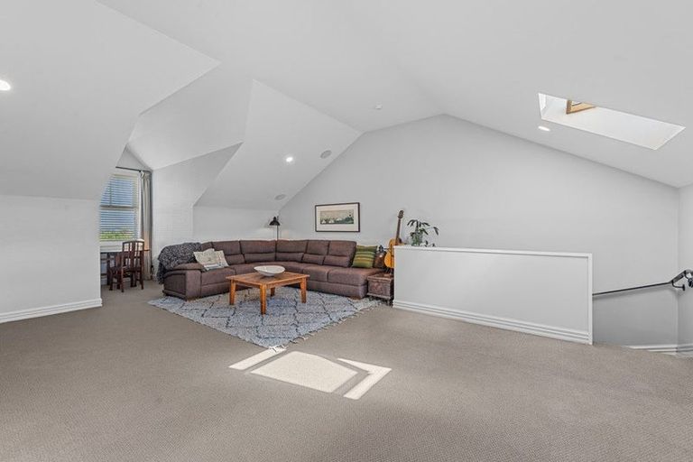 Photo of property in 24 Leneford Drive, East Tamaki, Auckland, 2013