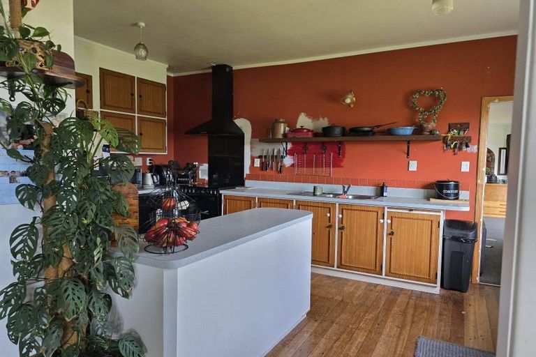 Photo of property in 102 Putiki Drive, Putiki, Whanganui, 4500