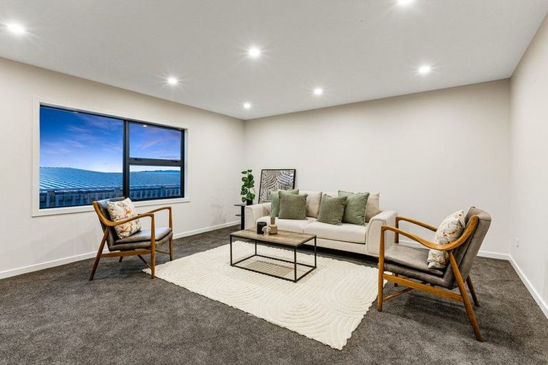 Photo of property in 1 Trysail Place, Whitby, Porirua, 5024