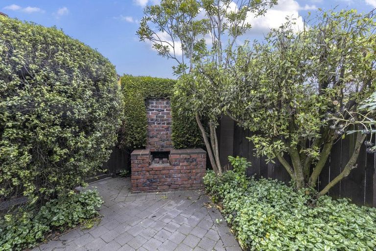 Photo of property in 18 Hawkswood Place, Avonhead, Christchurch, 8042