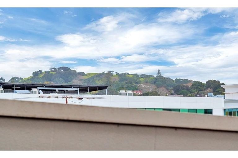 Photo of property in 24/8 Clayton Street, Newmarket, Auckland, 1023