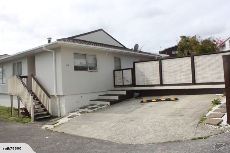 Photo of property in 1/49 Sungrove Rise, Sunnyvale, Auckland, 0612