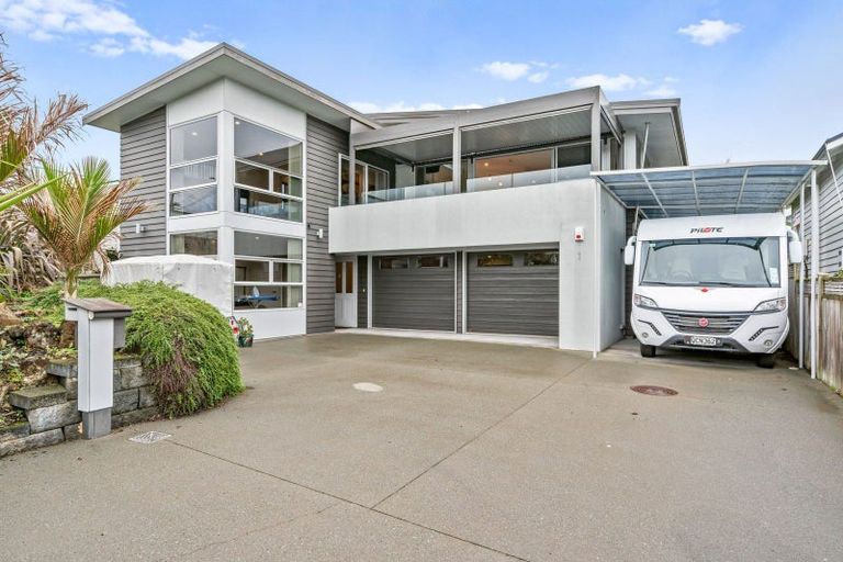 Photo of property in 1 Seaview Road, Whangarei, 0110