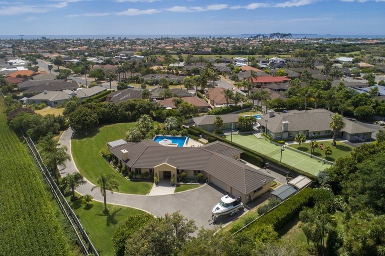 Photo of property in 20 Saint Heliers Place, Papamoa Beach, Papamoa, 3118