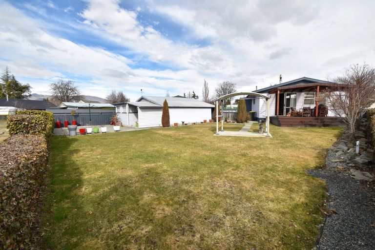 Photo of property in 40 Tekapo Drive, Twizel, 7901