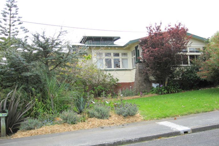 Photo of property in 8 Tower Crescent, Durie Hill, Whanganui, 4500