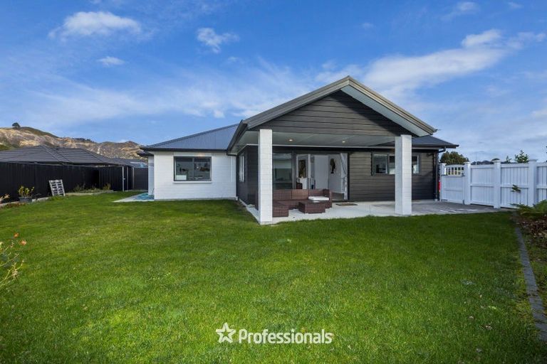 Photo of property in 10 Kerrigan Crescent, Wallaceville, Upper Hutt, 5018