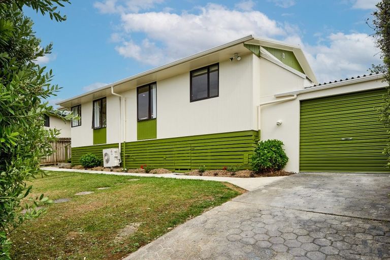 Photo of property in 4 Kivell Street, Ranui, Porirua, 5024