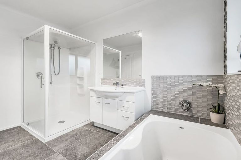 Photo of property in 6b Heritage Close, Rolleston, 7614