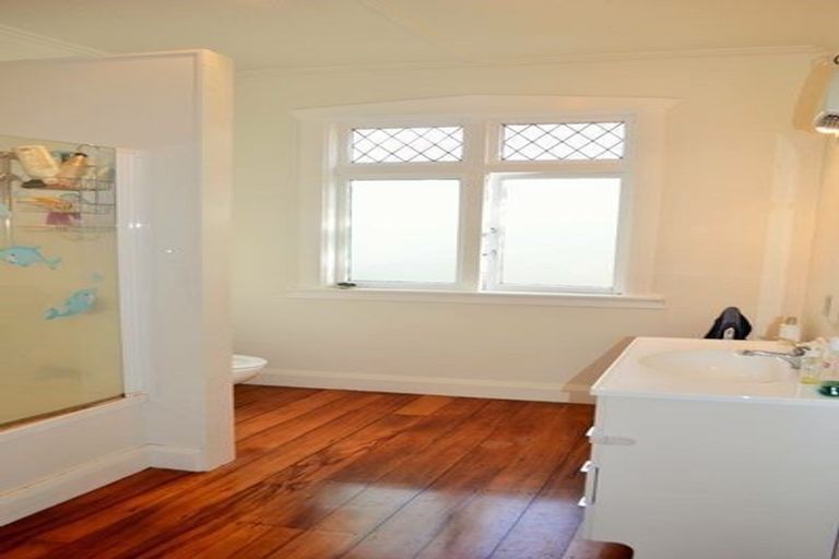 Photo of property in 39 Trent Street, Island Bay, Wellington, 6023