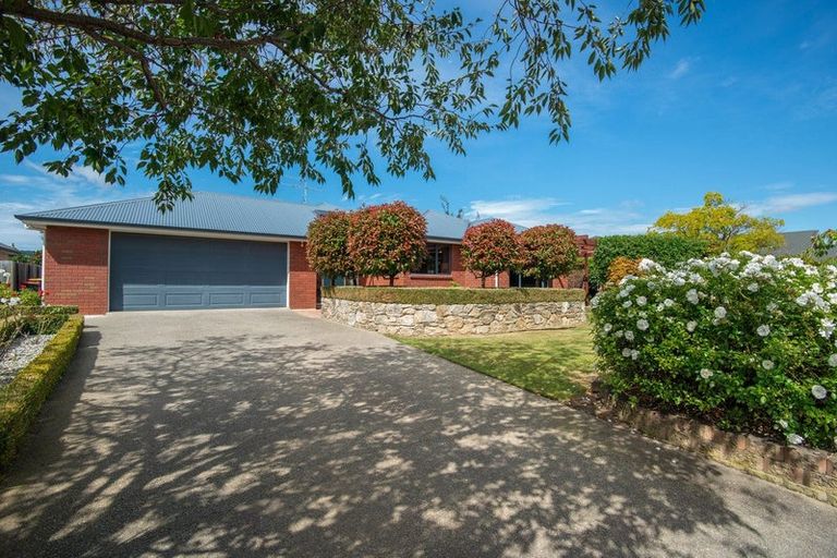 Photo of property in 16 Fenty Place, Mosgiel, 9024
