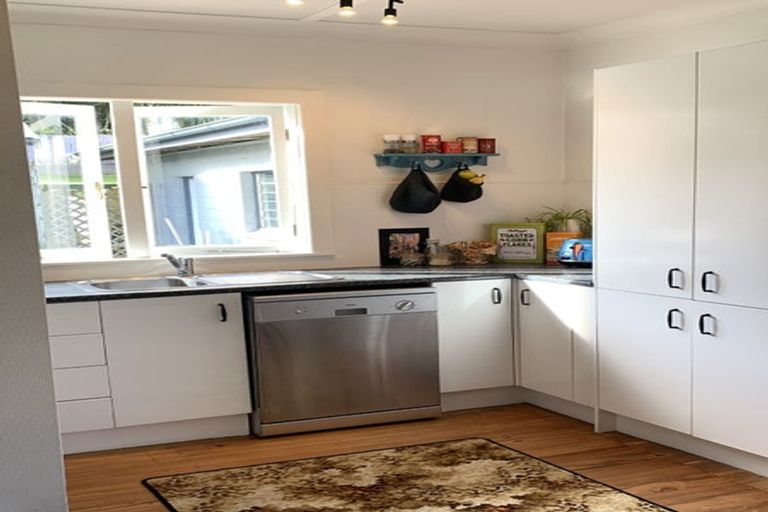 Photo of property in 16 Hinau Street, Maeroa, Hamilton, 3200