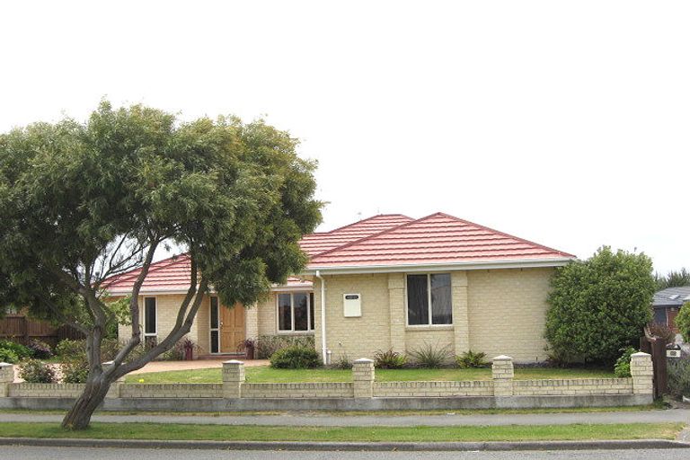 Photo of property in 23 Forest Drive, Parklands, Christchurch, 8083