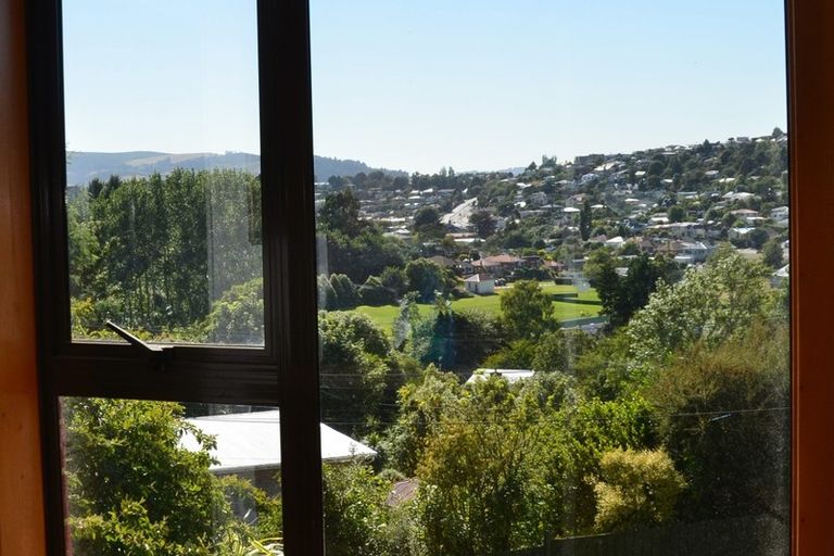 Photo of property in 1 Ettrick Street, Glenross, Dunedin, 9011