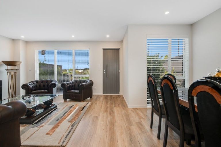 Photo of property in 169 Millwater Parkway, Silverdale, 0932