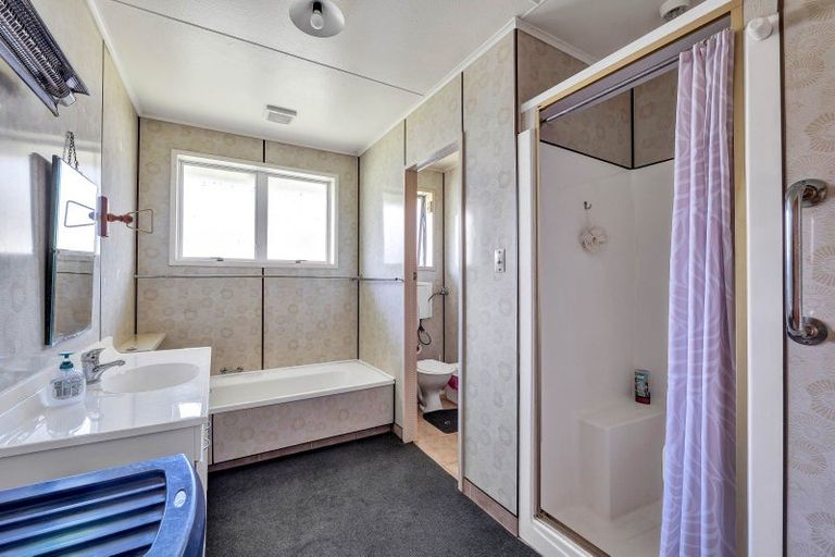 Photo of property in 9 Oberon Street, Stratford, 4332